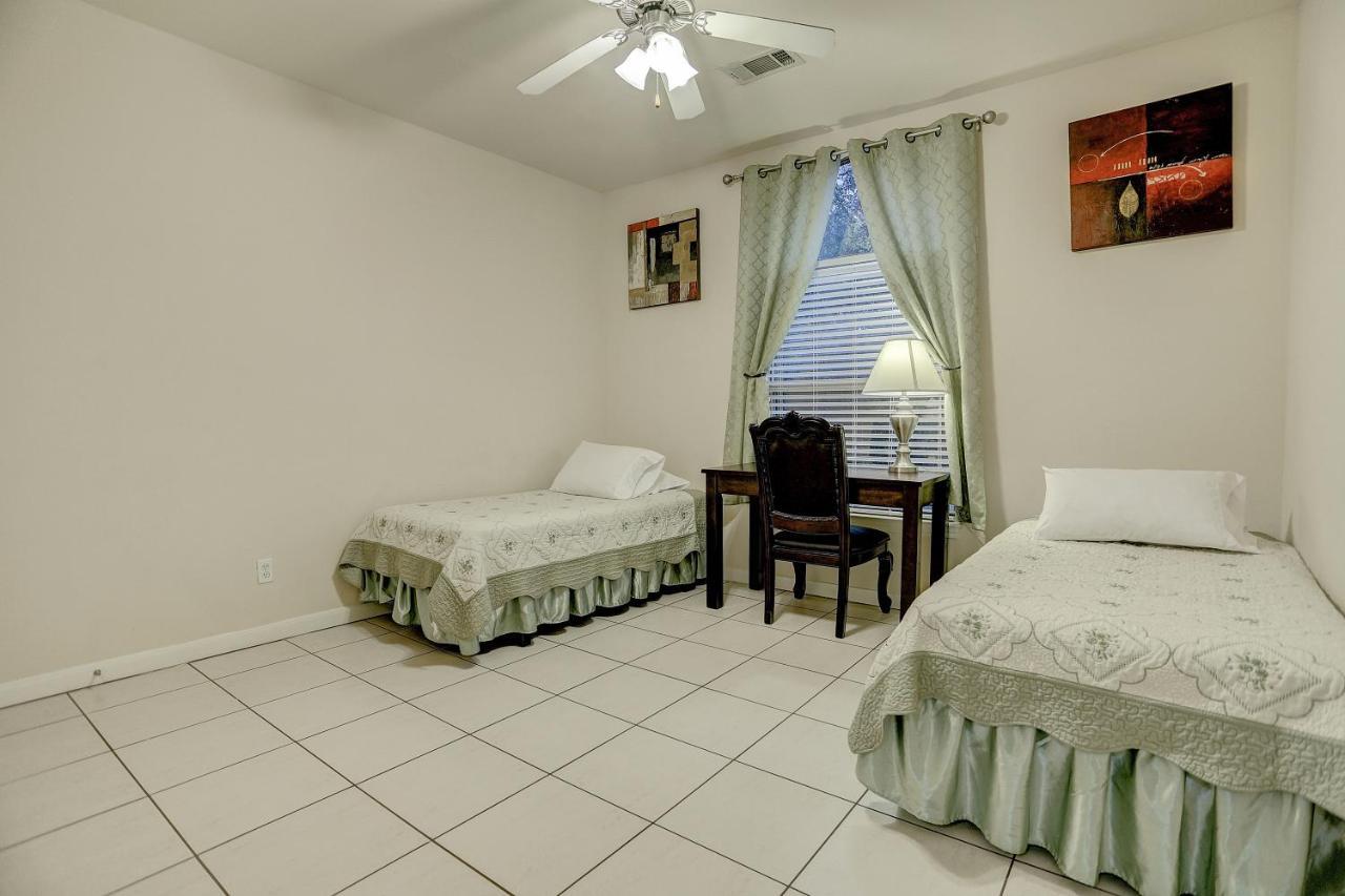 Villa Laverne 3 Bedroom Suite Furnished Condos 休斯敦 外观 照片